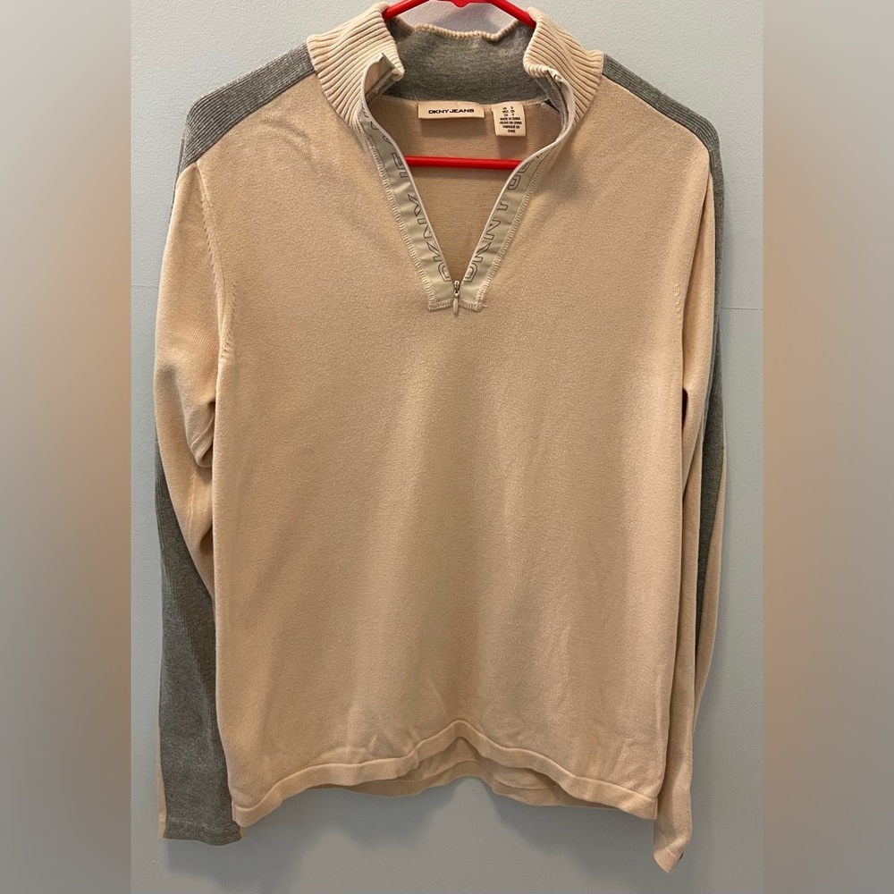 DKNY Jeans Men’s Sweater. Size Small.